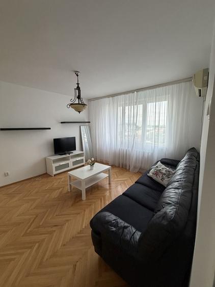 Apartament cu 3 camere semidecomandat în Grivița