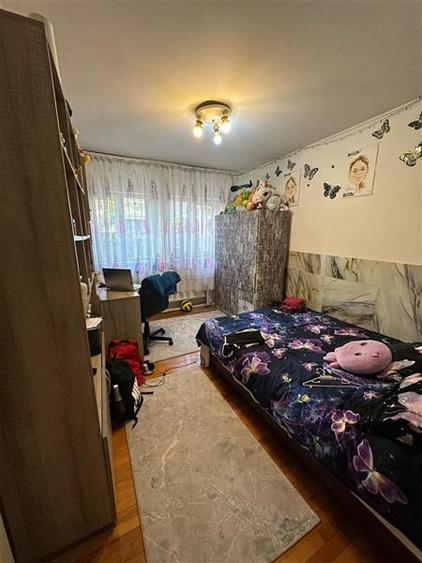 Casă individuală cu 4 camere cu Canalizare în Rahova