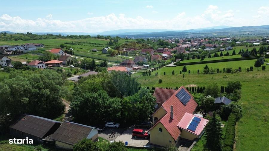 Casă cu 4 camere în Central