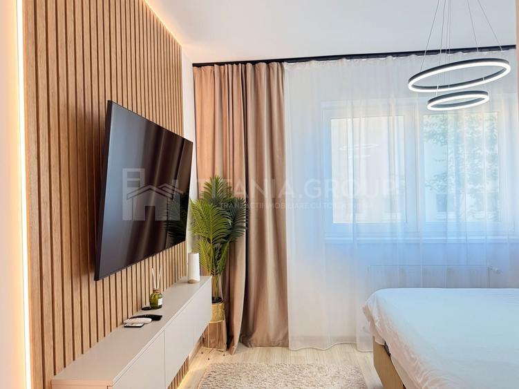 Apartament cu 3 camere semidecomandat în Tractorul