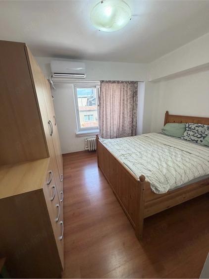 Apartament cu 4 camere decomandat în Centrul Civic