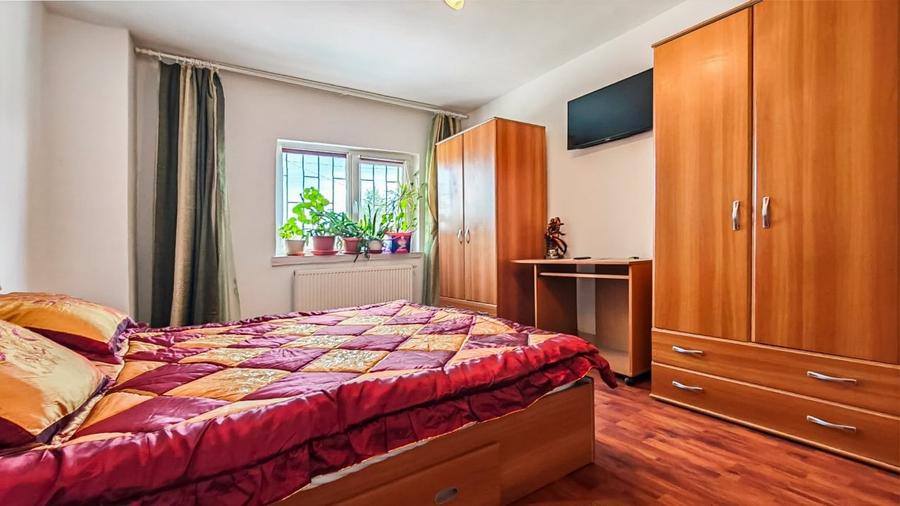 Apartament cu 3 camere decomandat, mobilat în Agigea