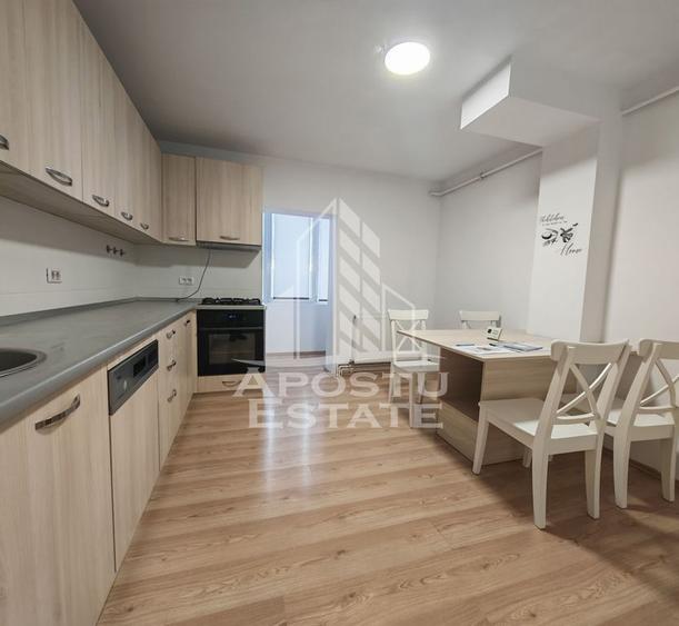 Apartament cu 2 camere decomandat, mobilat în Soarelui