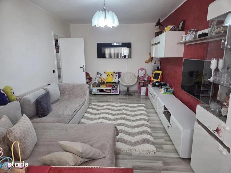 Apartament cu 3 camere decomandat în Progresul