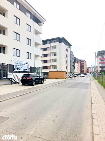 Spațiu comercial, de 42 mp, în Militari