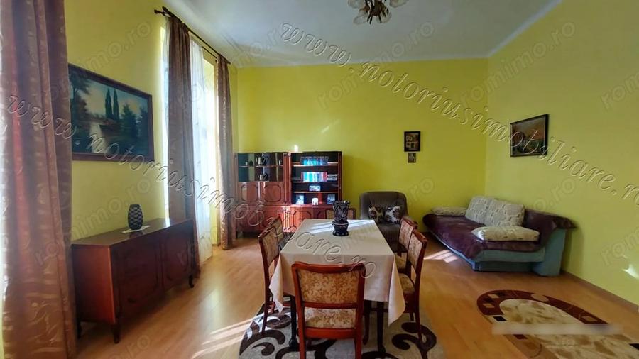 Casă cu 4 camere cu Teren 763 Mp în Central