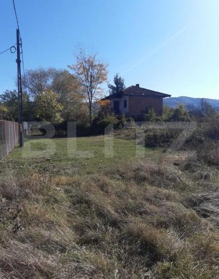 Casă individuală cu 8 camere cu Canalizare în Fârdea
