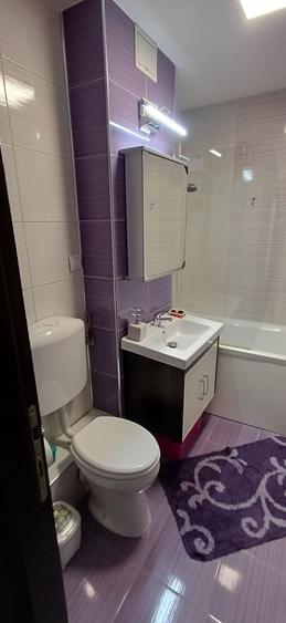 Apartament cu 3 camere decomandat în Bughea de Sus