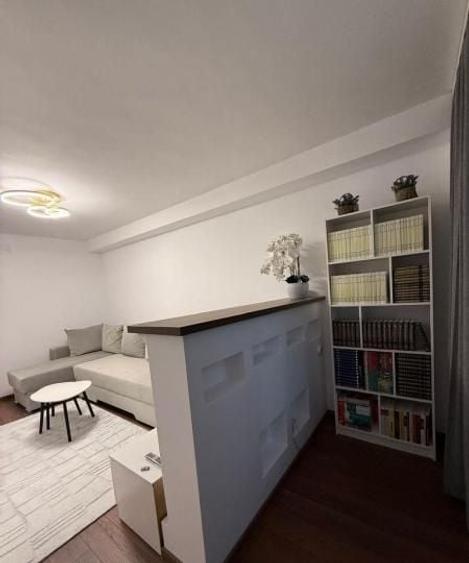 Apartament cu 4 camere decomandat, mobilat în Sebastian