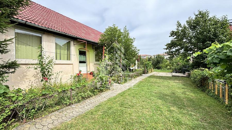 Casă individuală cu 3 camere cu Canalizare în Chișoda