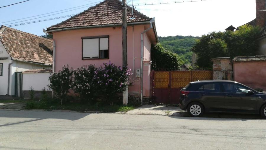 Casă cu 3 camere în Apoldu de Sus