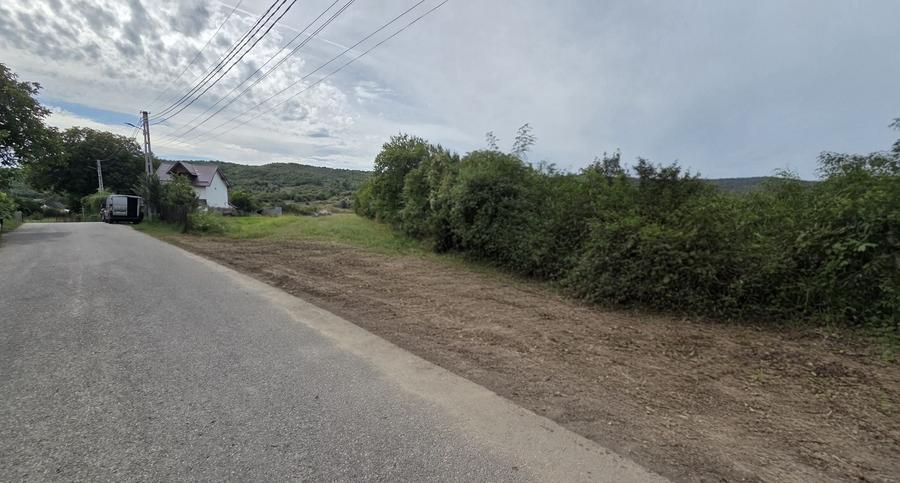 Teren de 2551 mp, în Măgureni