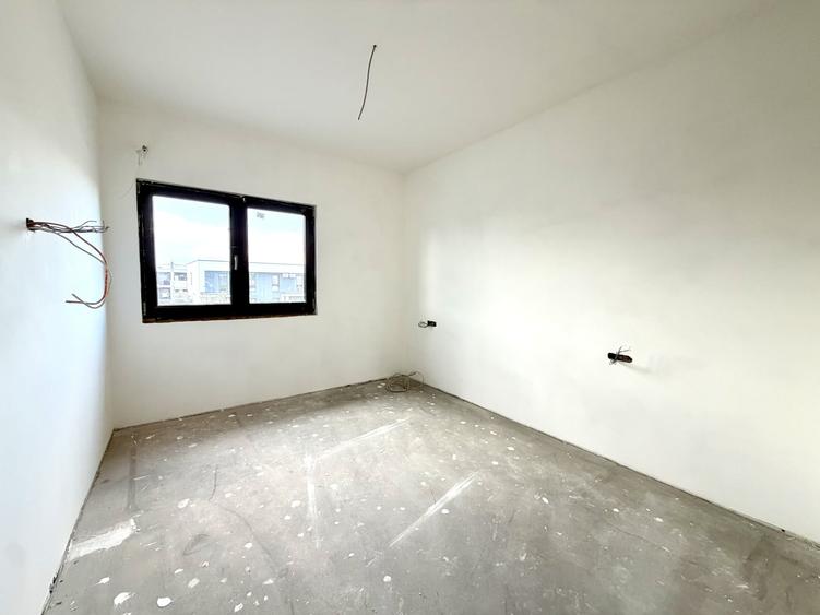 Duplex cu 4 camere cu Canalizare în Dumbrăvița