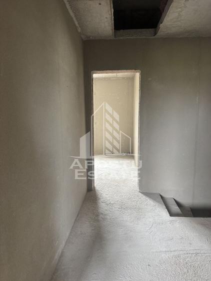 Duplex cu 4 camere cu Canalizare în Fabric