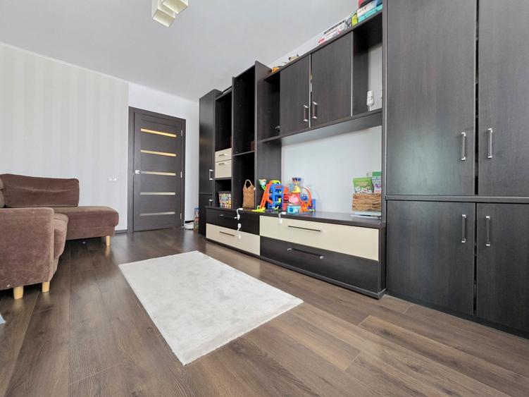 Apartament cu 4 camere în Giurgiului