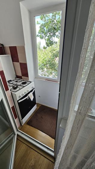 Garsonieră decomandată în Central