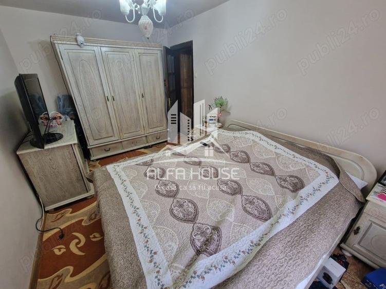 Apartament cu 3 camere semidecomandat în Govândari