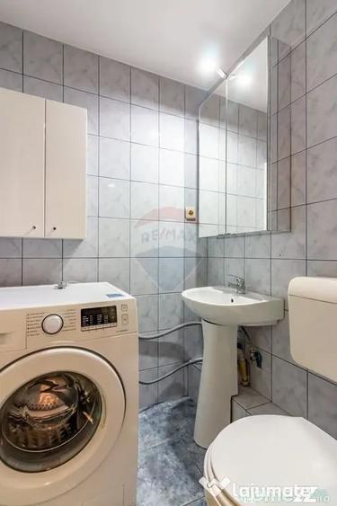 Apartament cu 3 camere decomandat în Nerva Traian