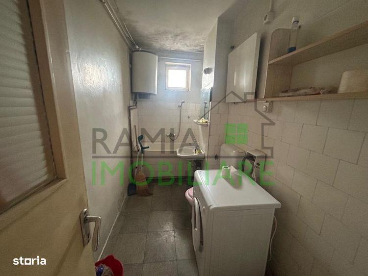 Apartament cu 4 camere semidecomandat, mobilat în Dârste