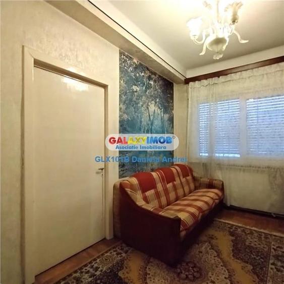Apartament cu 4 camere semidecomandat, mobilat în Calea Plevnei