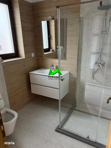 Casă cu 4 camere cu Teren 450 Mp în Central