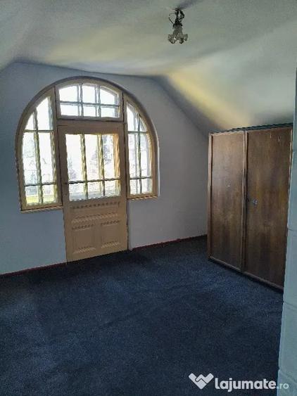 Apartament cu 3 camere decomandat în Predeal