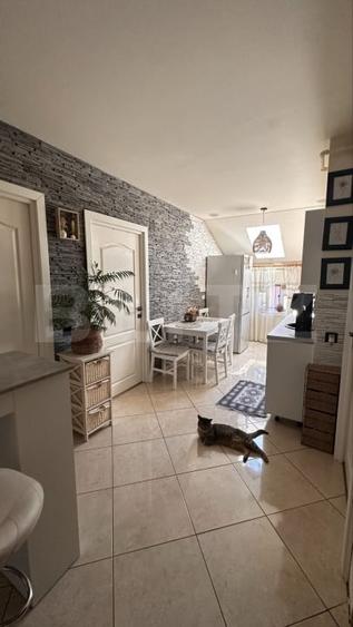 Apartament cu 2 camere decomandat, mobilat în Florești