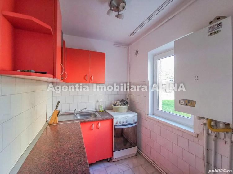 Garsoniera in Deva, zona Micro, str. Mihai Eminescu, 27 mp, semidecomandata, parter. - 4