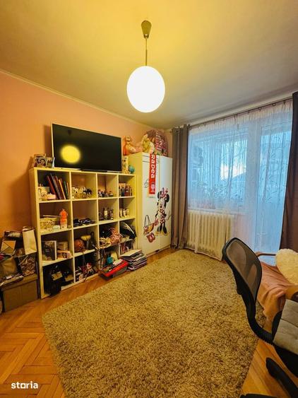 Apartament cu 3 camere decomandat, mobilat în Iosia