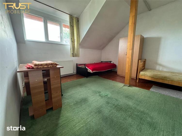 Casă cu 8 camere cu Teren 276 Mp în Zorilor