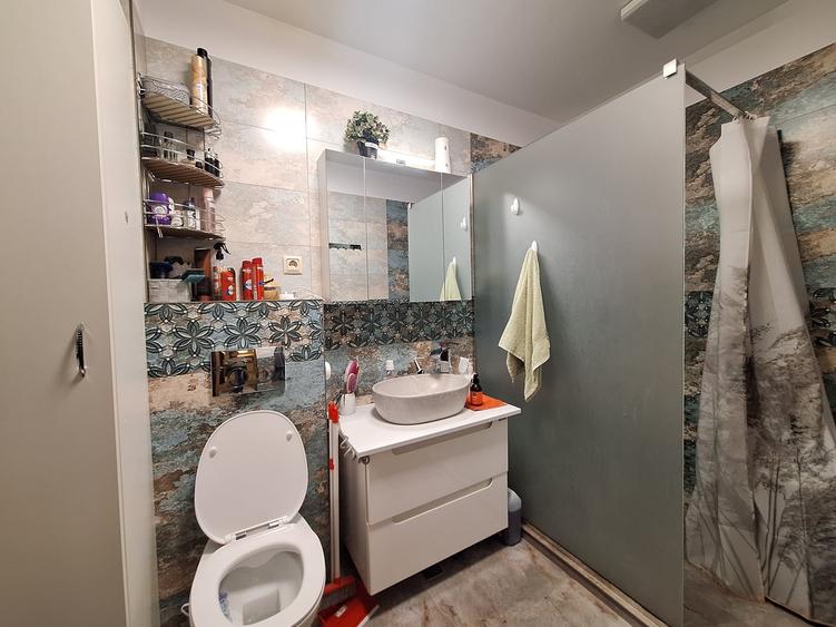 Apartament cu 2 camere decomandat, mobilat în Florești