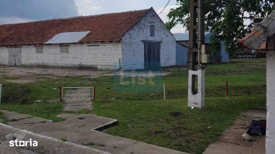 Casă cu 3 camere cu Teren 24281 Mp în Vrani