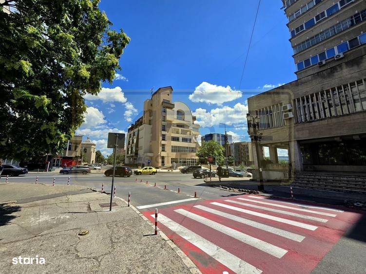 Centru/ 3 min Palas - Anastasie Panu- Hala Centrala - 2 camere -UMF - 5