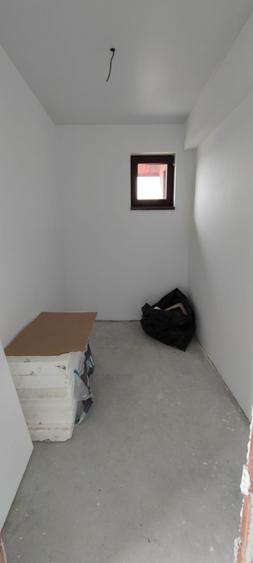 Duplex cu 4 camere cu Teren 300 Mp în Domnești