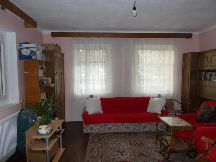 Casă cu 4 camere cu Teren 1800 Mp în Pișchia