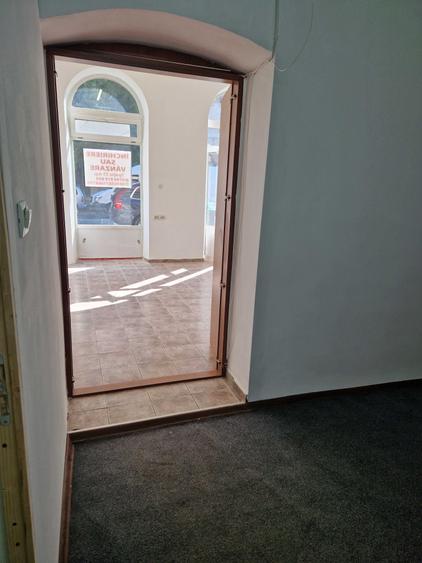 Spațiu comercial, de 55 mp, în Central