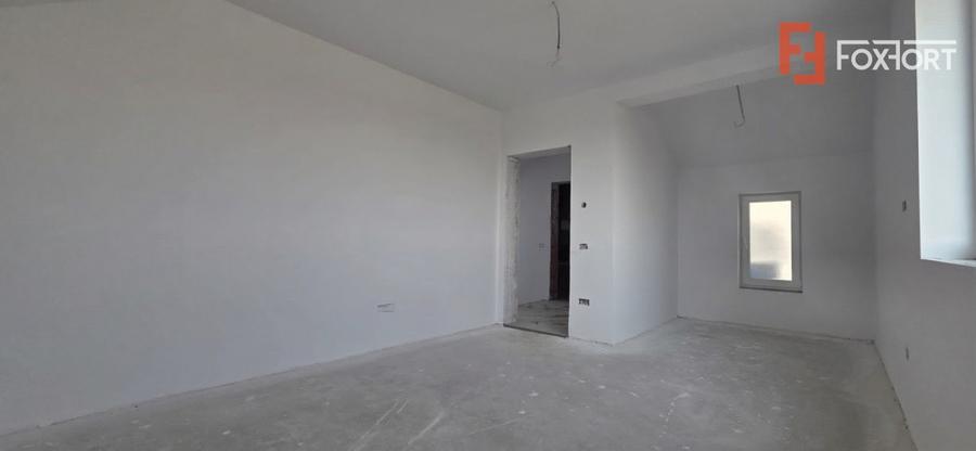 Duplex cu 3 camere cu Teren 340 Mp în Urseni