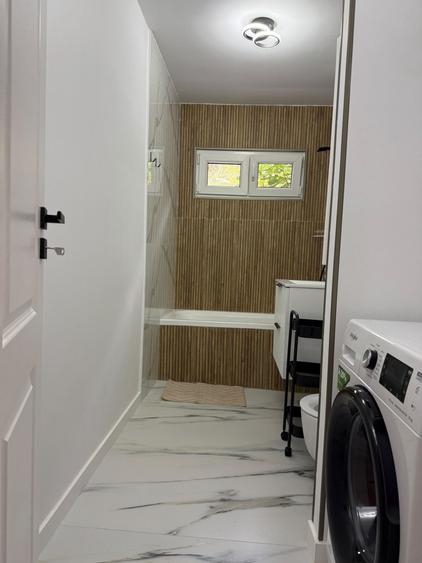 Apartament cu 3 camere, mobilat în Titan