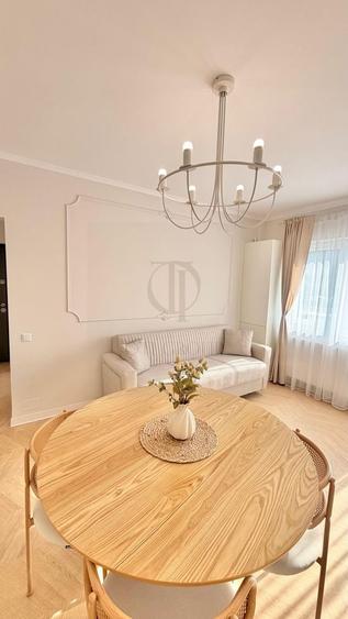 Apartament cu 3 camere semidecomandat în Florești
