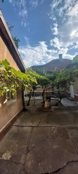 Casă cu 4 camere în Șiria
