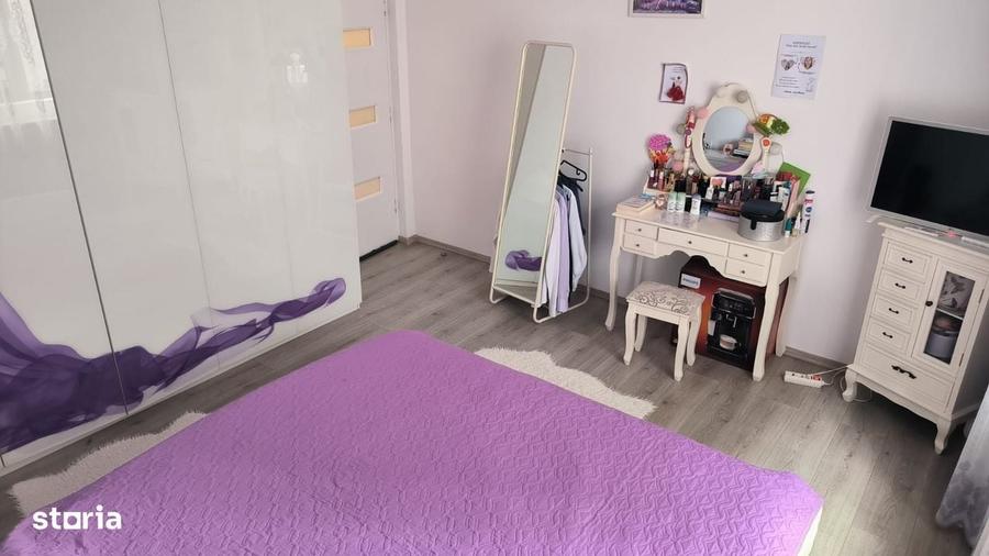 Casă cu 4 camere în Bâcu