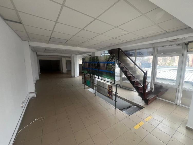 Spațiu comercial, de 300 mp, în 1 Mai