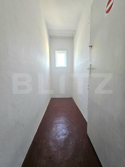 Casă individuală cu 6 camere cu Canalizare în Girocului