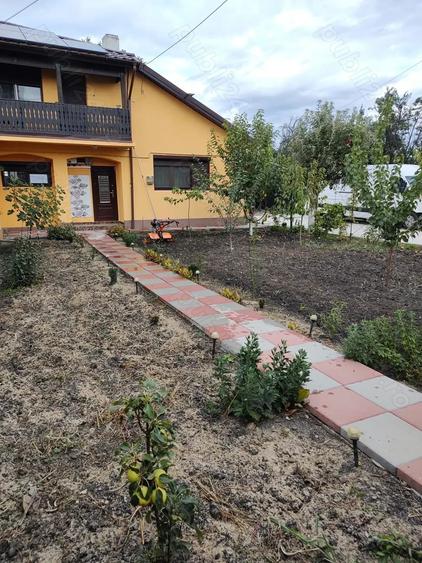 Casă cu 6 camere cu Teren 744 Mp în Vernești