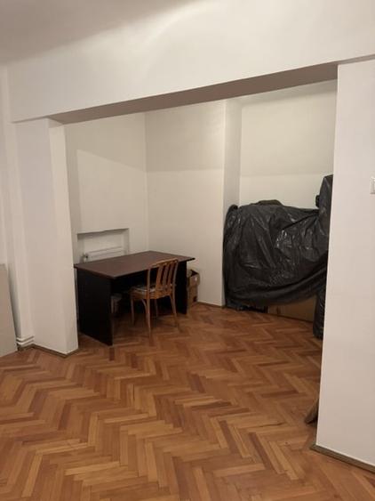 Apartament cu 2 camere nedecomandat în Ultracentral