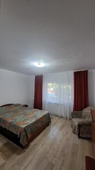 Apartament cu 2 camere semidecomandat, mobilat în Democrației