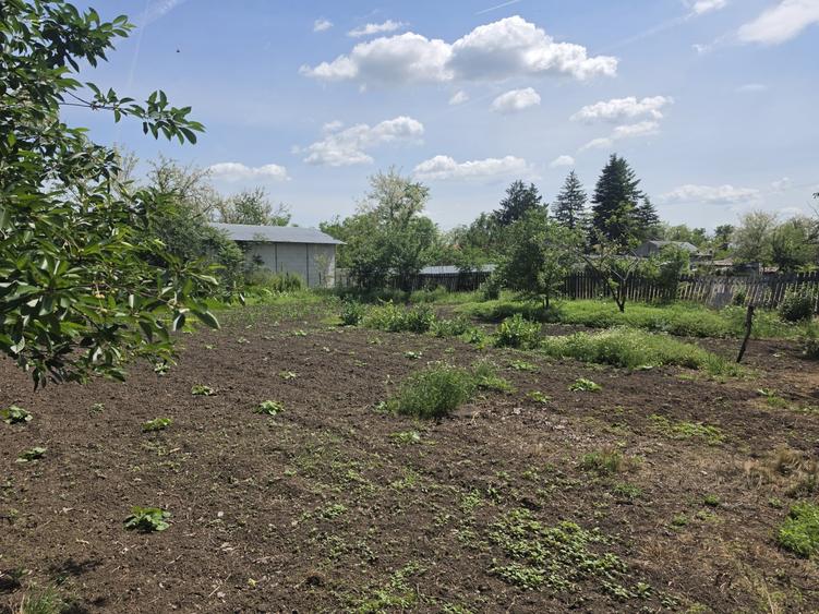 Casă individuală cu 3 camere cu Teren 2100 Mp în Dor Mărunt