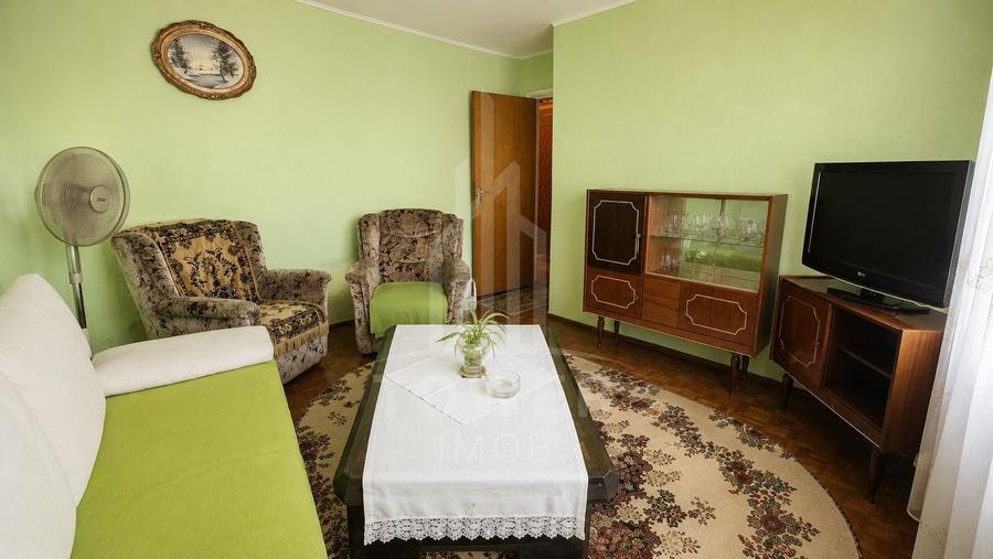 Apartament cu 3 camere decomandat în Central