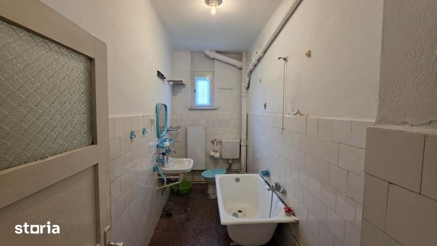 Apartament cu 4 camere în Sub Arini