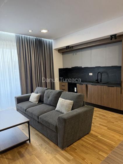 Inchiriez apart 2 camere residence 5 pipera